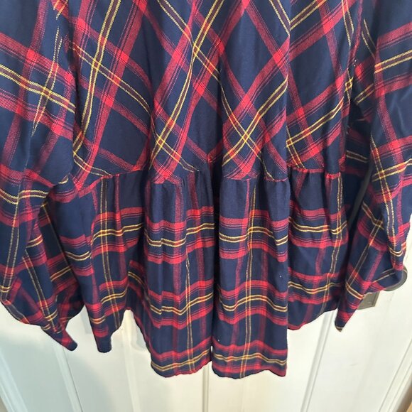 | COMO Vintage | Flannel Button Down - Picture 5 of 6